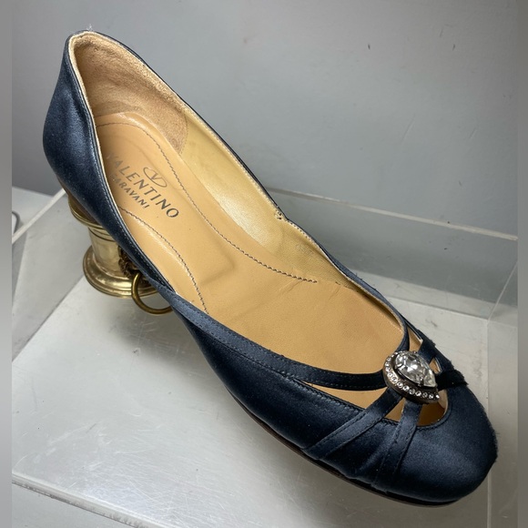 Valentino Garavani slik flats whit jefe les toe sz 7.5 made in italy - Picture 8 of 16